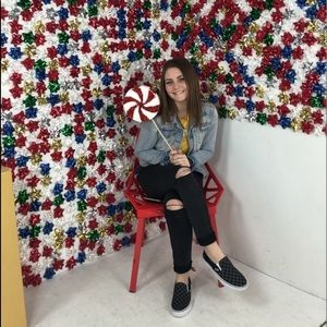 Meet your Posher, Caitlin